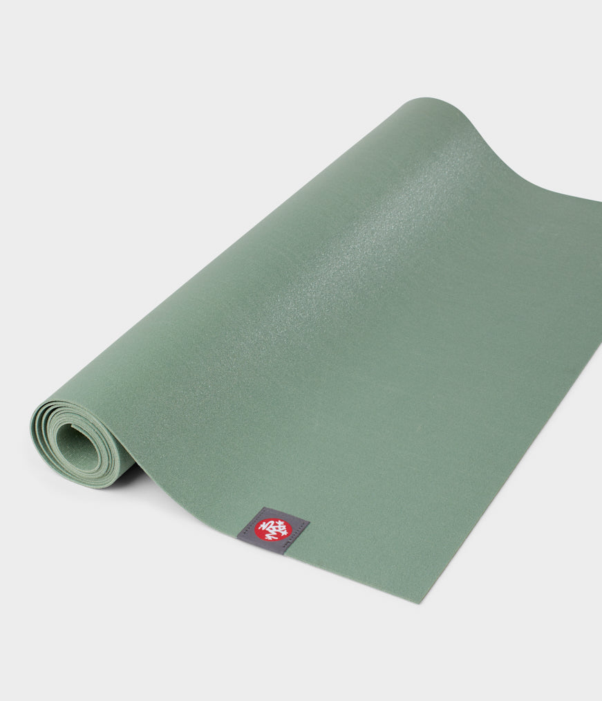 eKO® Superlite Travel Yoga Mat 1.5mm MANDUKA MANDUKA Leaf Green Standard 71" (180cm)