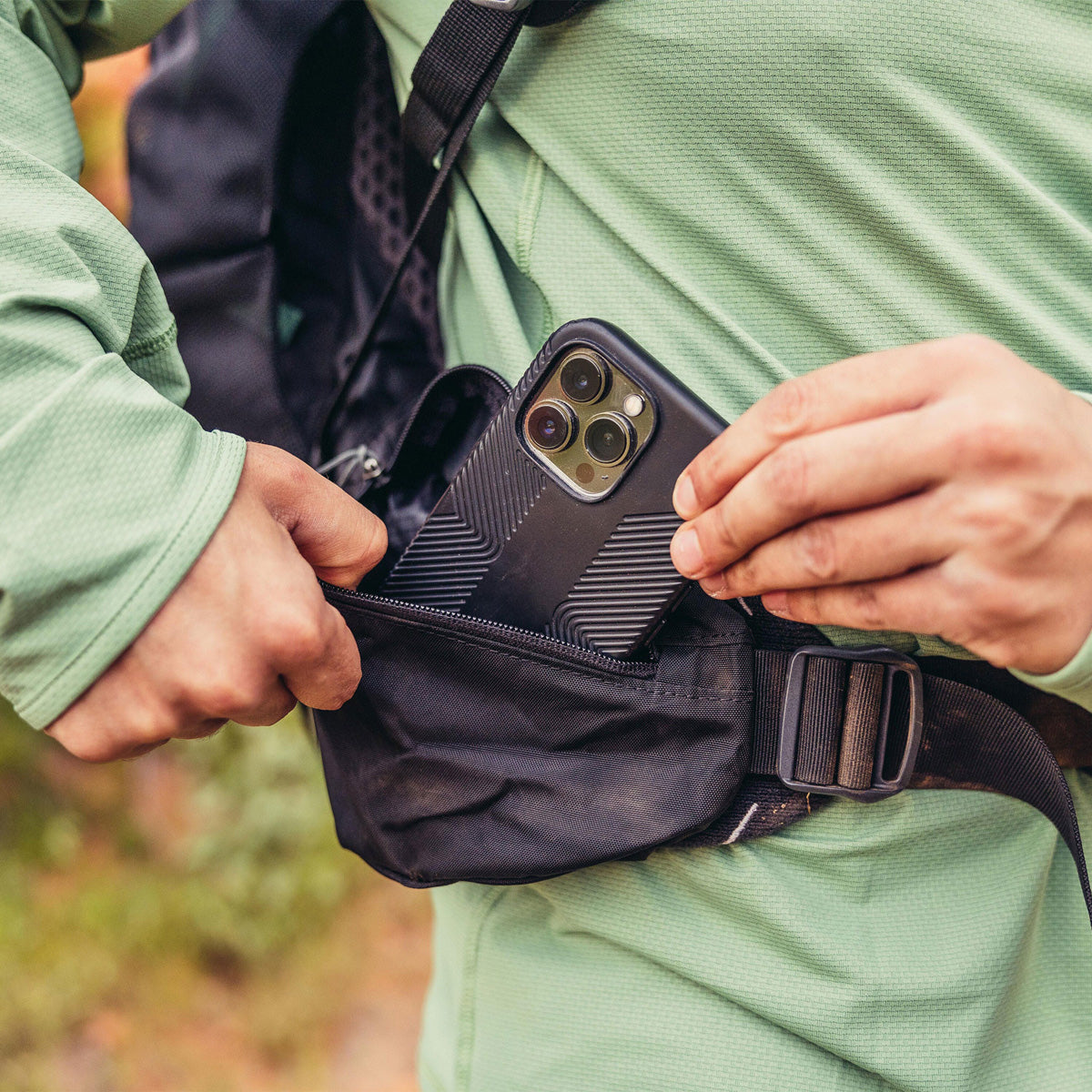 Stout 70 Forest Black